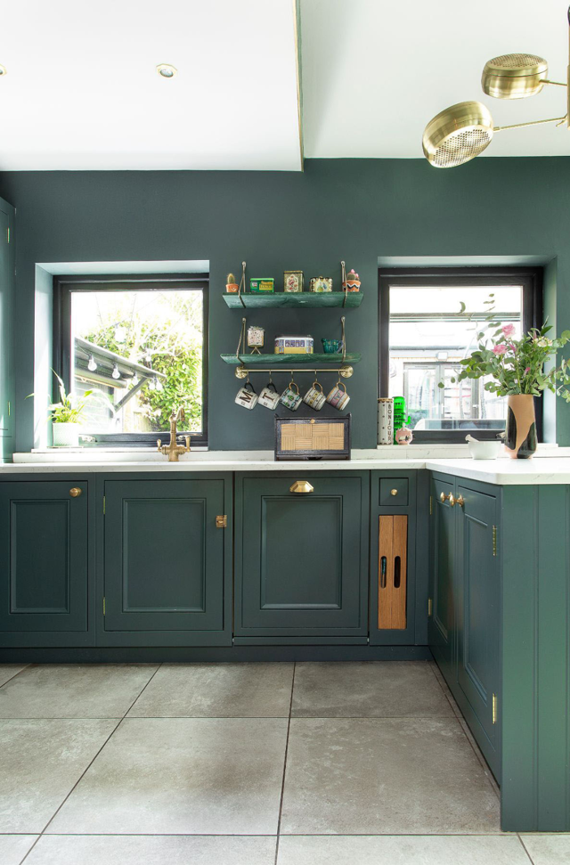 Half Pencil Kitchen | Scalloped Kitchens | Kitchen Worktops