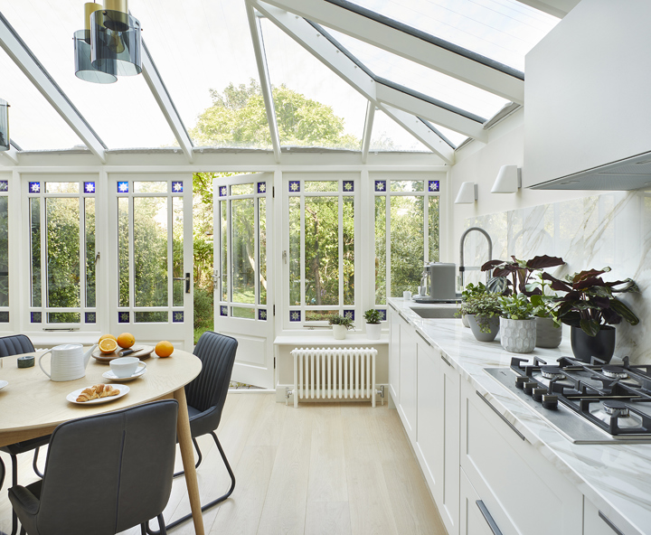 Hunton in Porcelain