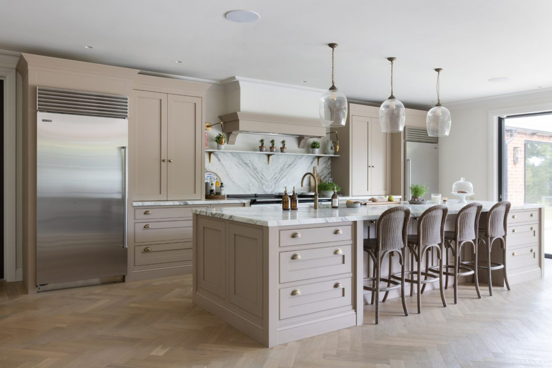 1909 Ovolo, Bespoke