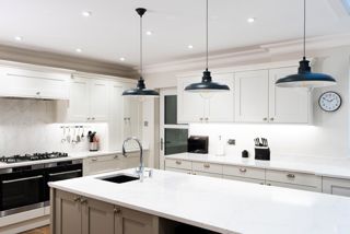 Mornington Shaker Porcelain